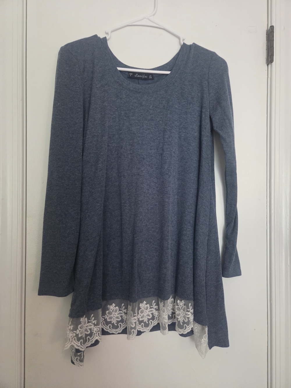 Sanifer Heathered Blue Long Sleeve Lace Hem Tunic Top
